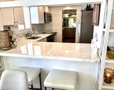815 Middle River Drive - Photo Thumbnail 16