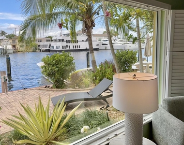 815 Middle River Drive - Photo Thumbnail 5
