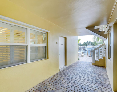 815 Middle River Drive - Photo Thumbnail 33