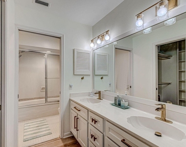 3667 Cape Pointe Circle - Photo Thumbnail 19