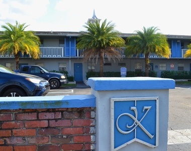 491 Nw 42nd Avenue - Photo Thumbnail 3