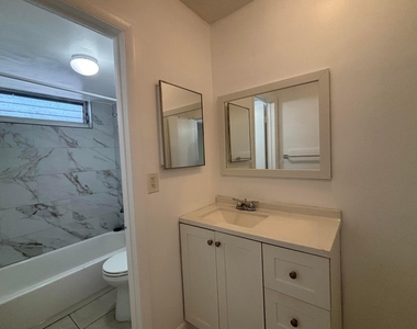 491 Nw 42nd Avenue - Photo Thumbnail 12