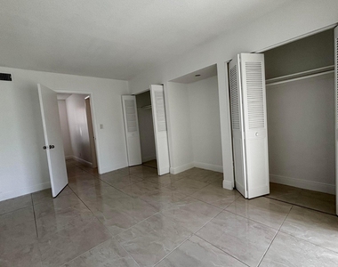 491 Nw 42nd Avenue - Photo Thumbnail 14