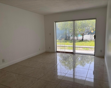 491 Nw 42nd Avenue - Photo Thumbnail 7
