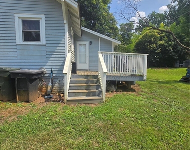 1211 N Main Street - Photo Thumbnail 8