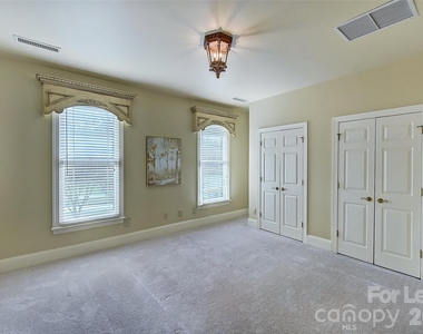 5100 Piper Glen Drive - Photo Thumbnail 32