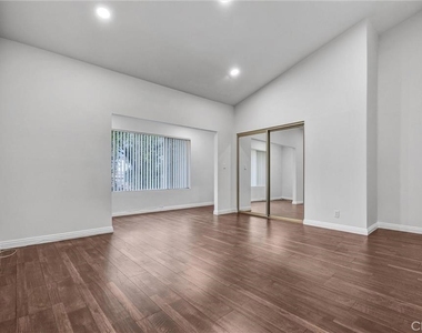 3963 Pennsylvania Avenue - Photo Thumbnail 16