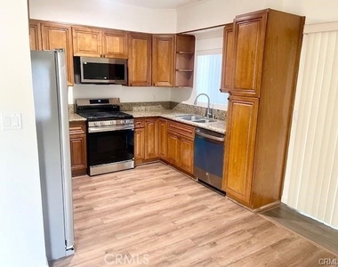 3963 Pennsylvania Avenue - Photo Thumbnail 11
