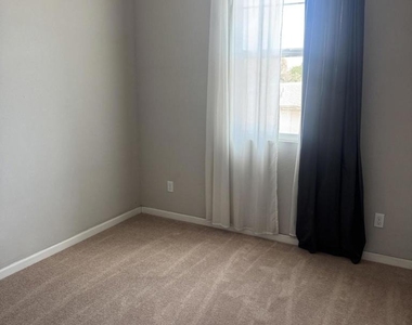 3644 Islander Walk - Photo Thumbnail 6
