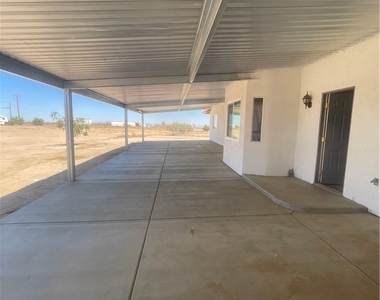 11164 White Road - Photo Thumbnail 17
