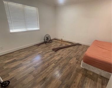 11164 White Road - Photo Thumbnail 26