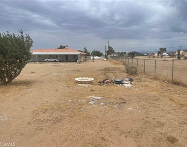 11164 White Road - Photo Thumbnail 8