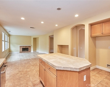 7238 San Carmela Court - Photo Thumbnail 10