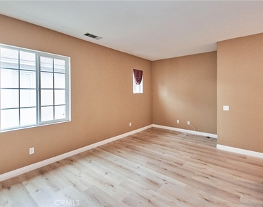 7238 San Carmela Court - Photo Thumbnail 24