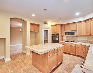 7238 San Carmela Court - Photo Thumbnail 11