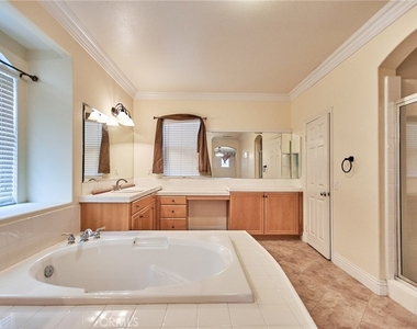 7238 San Carmela Court - Photo Thumbnail 32