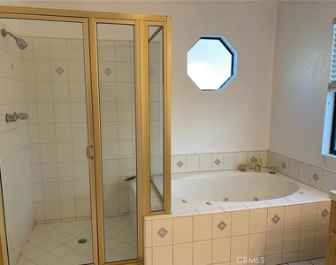 4206 Hatfield - Photo Thumbnail 8