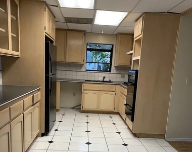 4206 Hatfield - Photo Thumbnail 5