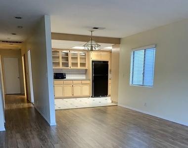 4206 Hatfield - Photo Thumbnail 4