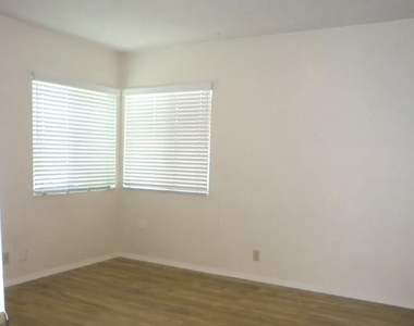 4206 Hatfield - Photo Thumbnail 9
