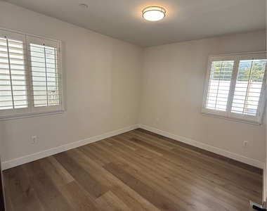 14437 Astoria Street - Photo Thumbnail 7