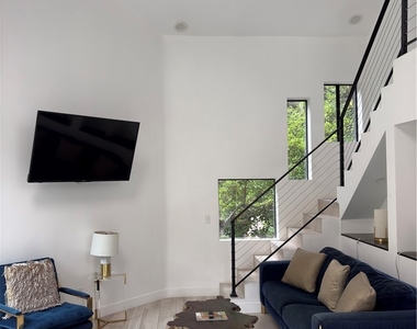 10051 Westwanda Drive - Photo Thumbnail 25