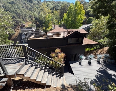 10051 Westwanda Drive - Photo Thumbnail 47