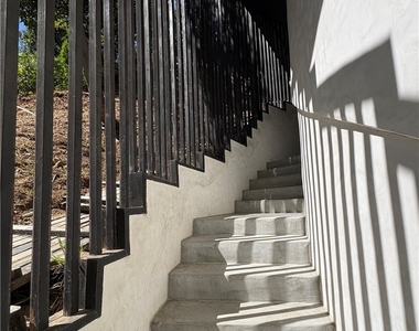 10051 Westwanda Drive - Photo Thumbnail 48