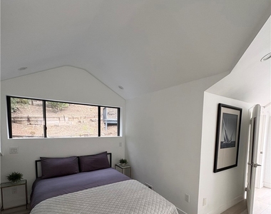 10051 Westwanda Drive - Photo Thumbnail 10