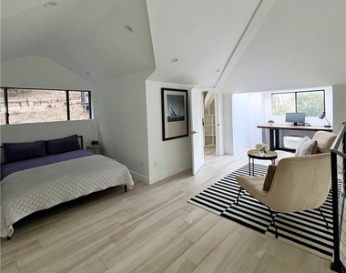 10051 Westwanda Drive - Photo Thumbnail 7