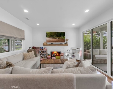 3220 Iroquois Ave. - Photo Thumbnail 8
