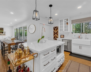 3220 Iroquois Ave. - Photo Thumbnail 10