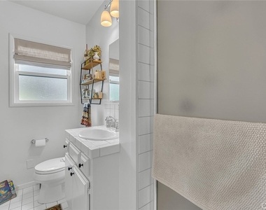 3220 Iroquois Ave. - Photo Thumbnail 22
