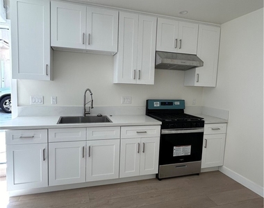 212 S Reeves - Photo Thumbnail 9