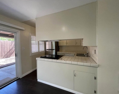 270 H Street - Photo Thumbnail 4