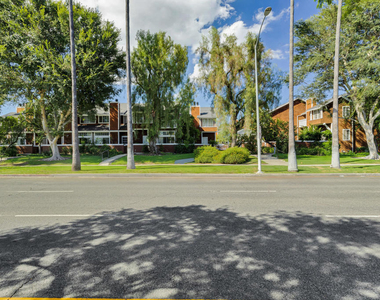 19431 Sherman Way - Photo Thumbnail 9