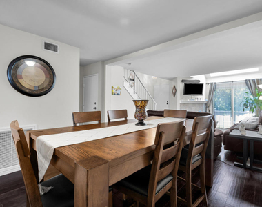 19431 Sherman Way - Photo Thumbnail 6