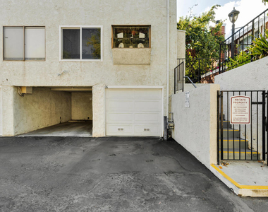 19431 Sherman Way - Photo Thumbnail 23