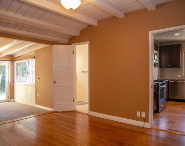 7601 Flight Avenue - Photo Thumbnail 13