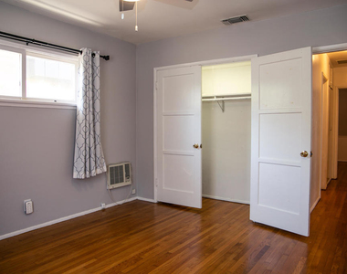 7601 Flight Avenue - Photo Thumbnail 20