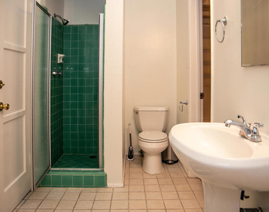 7601 Flight Avenue - Photo Thumbnail 25