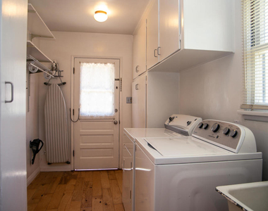 7601 Flight Avenue - Photo Thumbnail 11