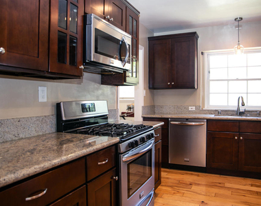 7601 Flight Avenue - Photo Thumbnail 10