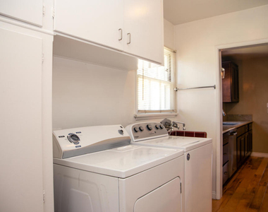 7601 Flight Avenue - Photo Thumbnail 12