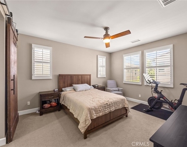 357 Laurel - Photo Thumbnail 26