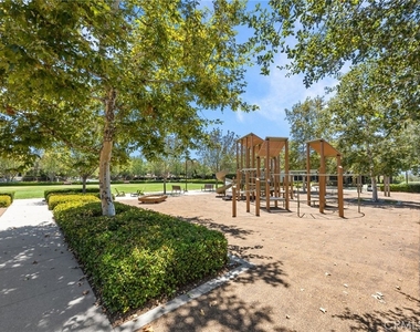 357 Laurel - Photo Thumbnail 37