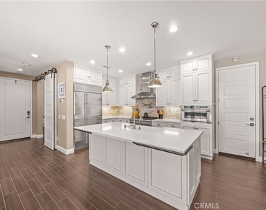 357 Laurel - Photo Thumbnail 5