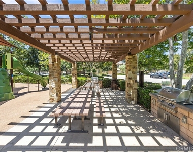 357 Laurel - Photo Thumbnail 41