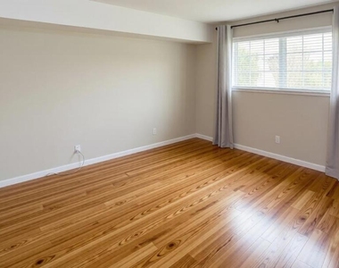 850 Park Avenue - Photo Thumbnail 6