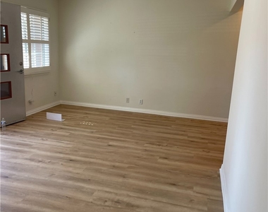 4532 Walnut - Photo Thumbnail 1